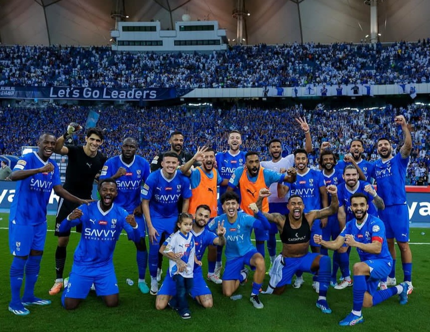 الهلال يفوز على الأهلي ويواصل صدارة دوري روشن السعودي